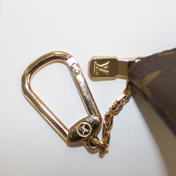 Louis Vuitton Key Chain Pouch - Picture 2 of 5